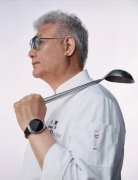 “有一次小时候的大年夜饭我记得很是清